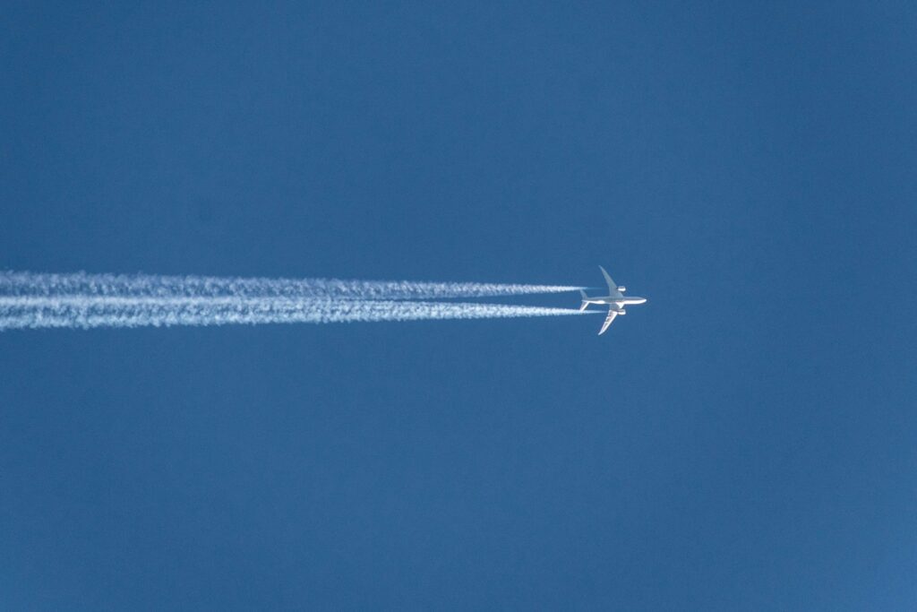airplane oman roadtrip