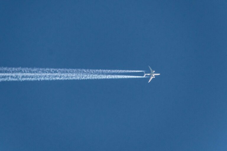 airplane oman roadtrip
